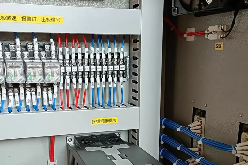 Διαχωριστικοί αγωγοί καλωδίωσης PVC